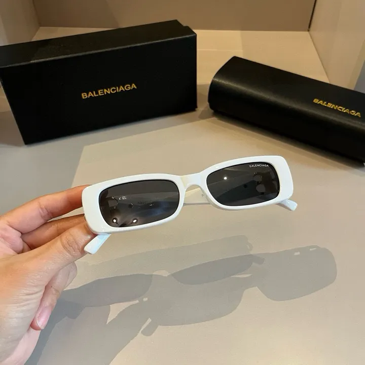 スーパーコピー バレンシアガ サングラス