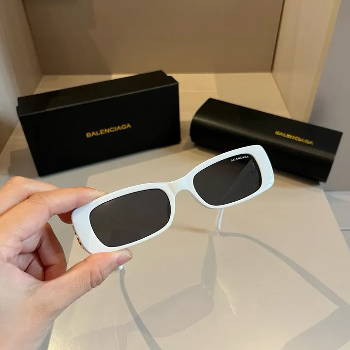 スーパーコピー バレンシアガ サングラス