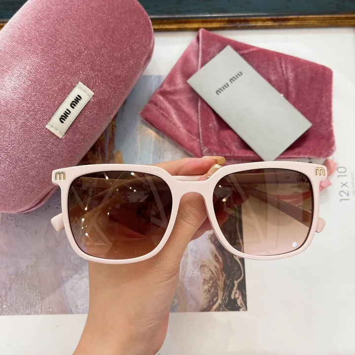 スーパーコピー ミュウミュウ サングラス