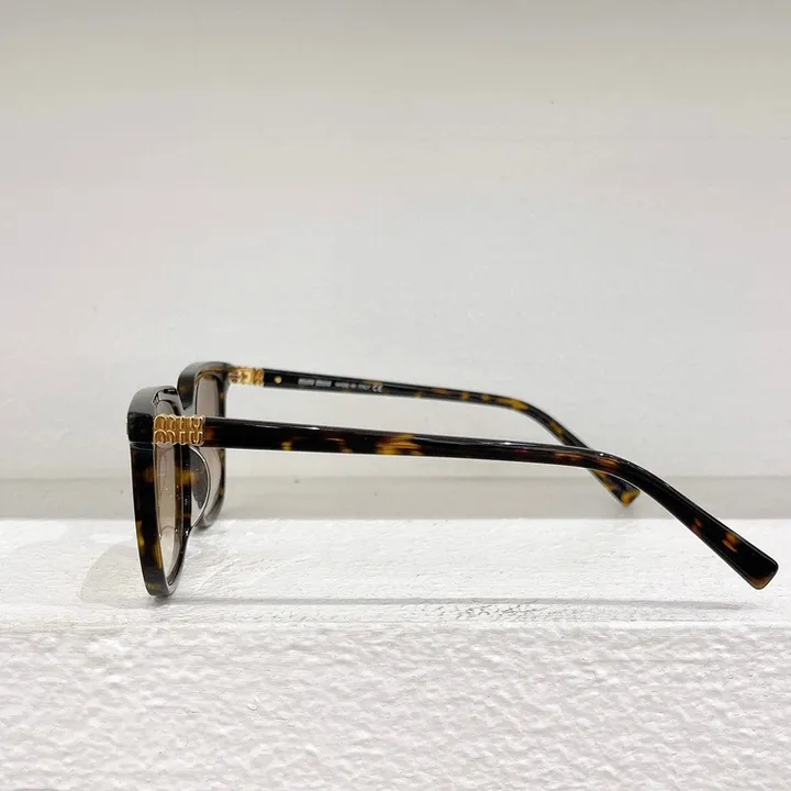 スーパーコピー ミュウミュウ サングラス