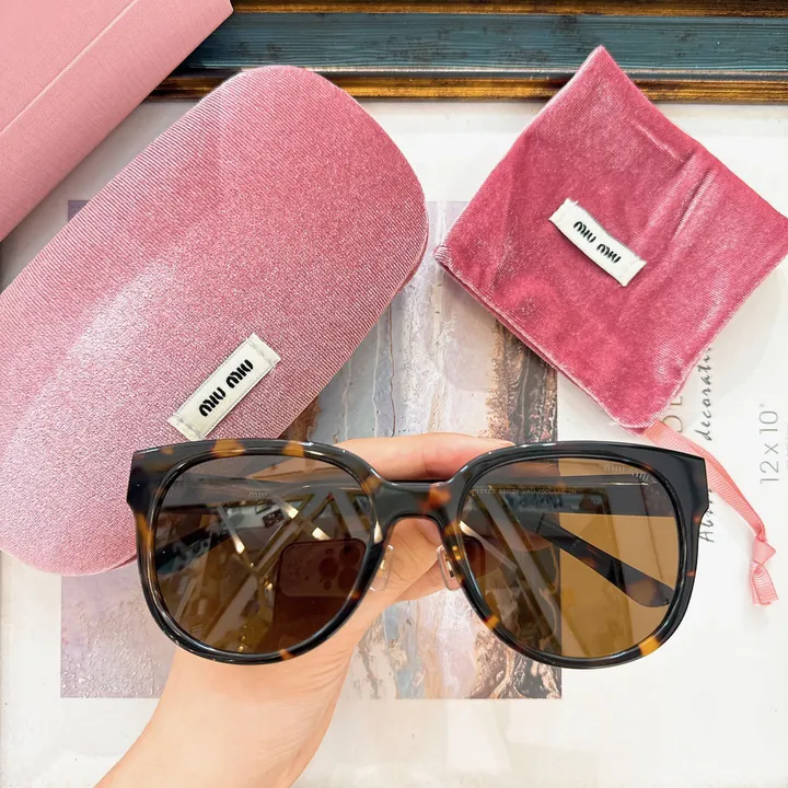 スーパーコピー ミュウミュウ サングラス