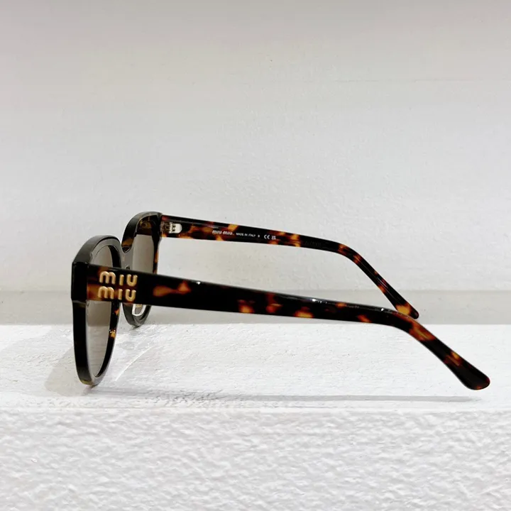 スーパーコピー ミュウミュウ サングラス