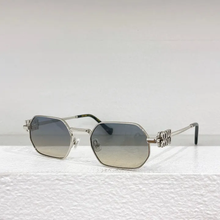 スーパーコピー ミュウミュウ サングラス