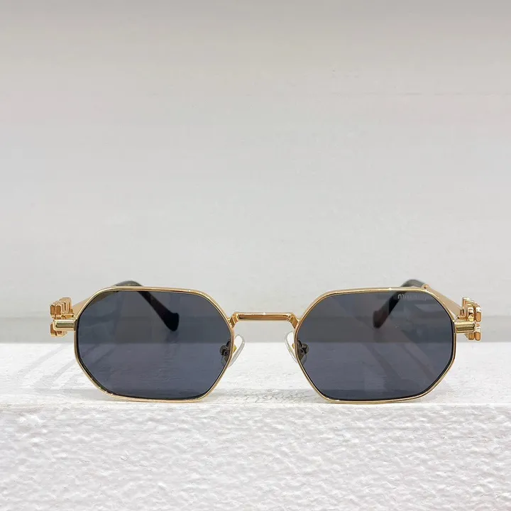 スーパーコピー ミュウミュウ サングラス