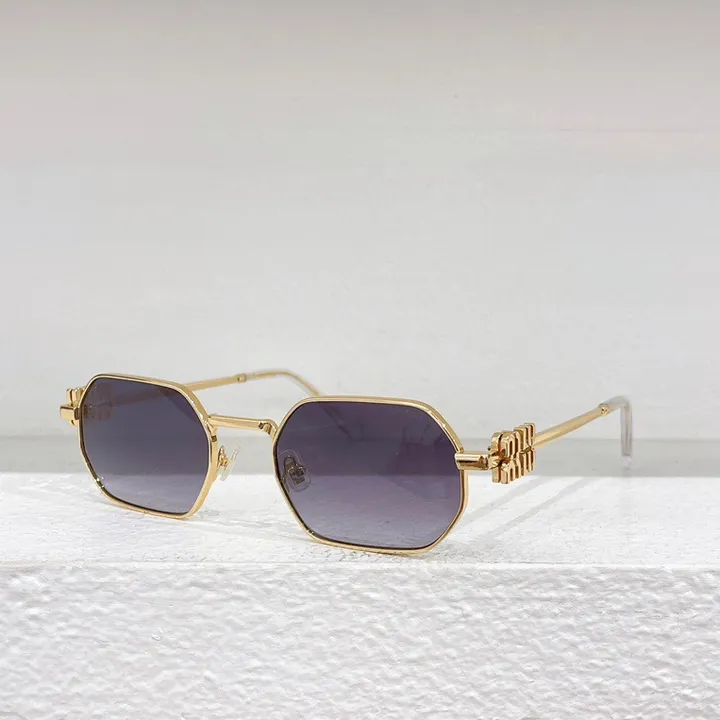 スーパーコピー ミュウミュウ サングラス