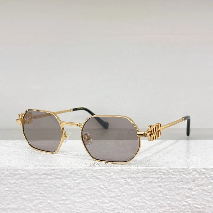 スーパーコピー ミュウミュウ サングラス