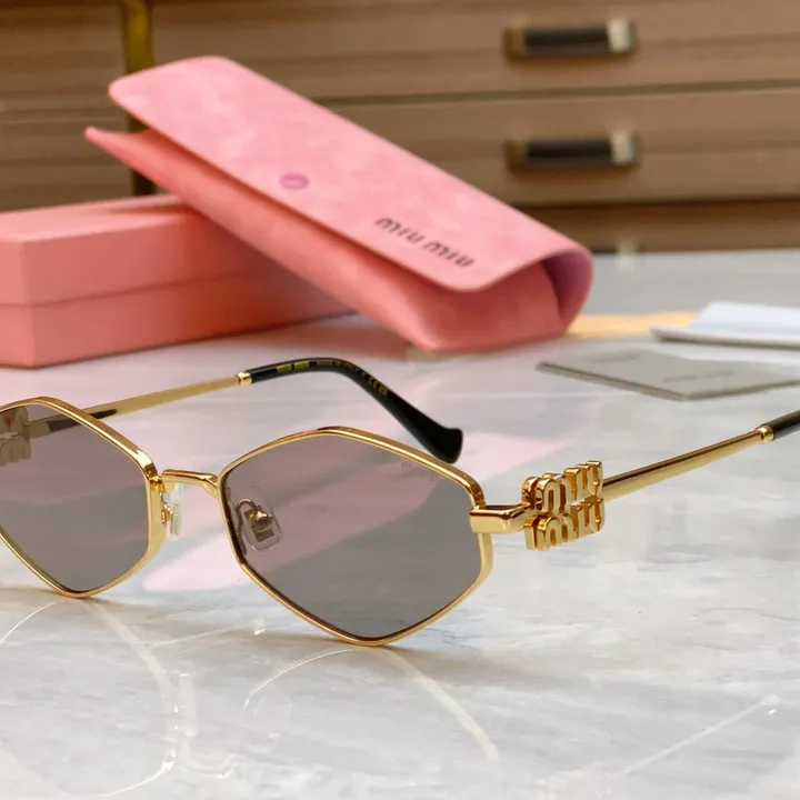 スーパーコピー ミュウミュウ サングラス