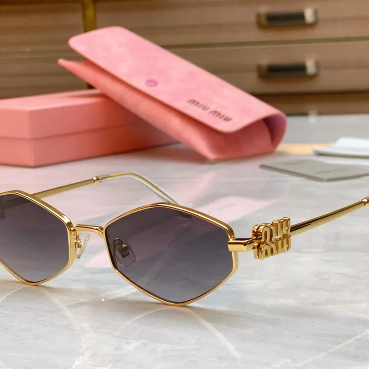 スーパーコピー ミュウミュウ サングラス