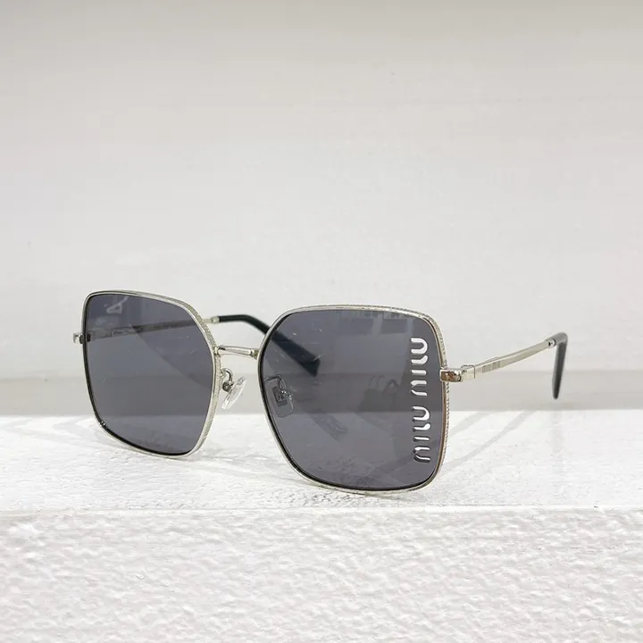 スーパーコピー ミュウミュウ サングラス