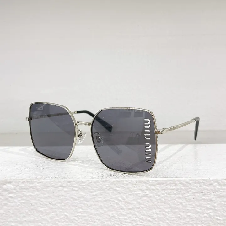 スーパーコピー ミュウミュウ サングラス