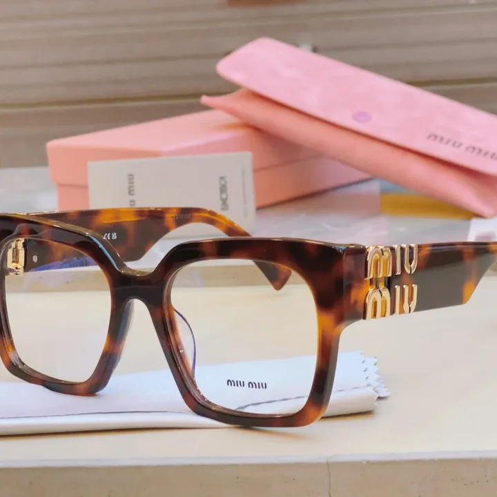 スーパーコピー ミュウミュウ サングラス