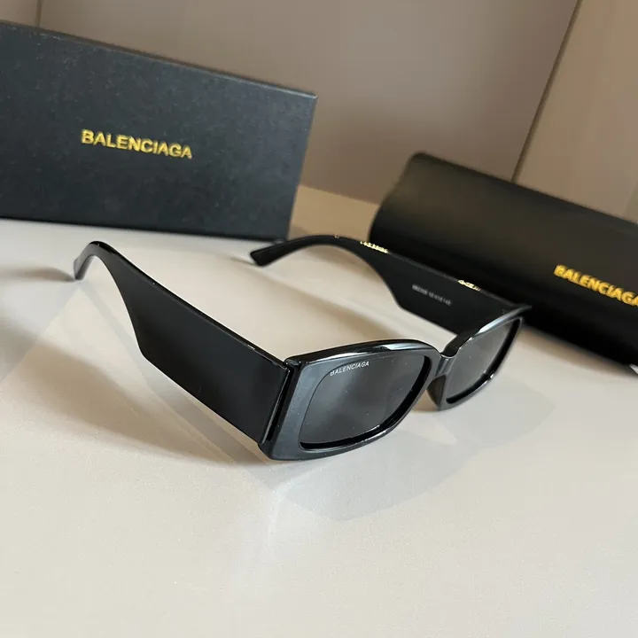 スーパーコピー バレンシアガ サングラス