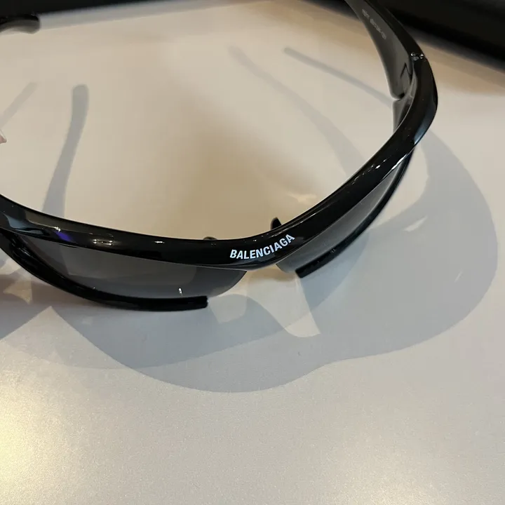 スーパーコピー バレンシアガ サングラス