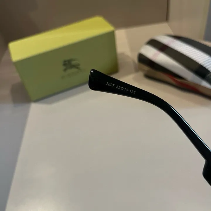 スーパーコピー バーバリー ス サングラス