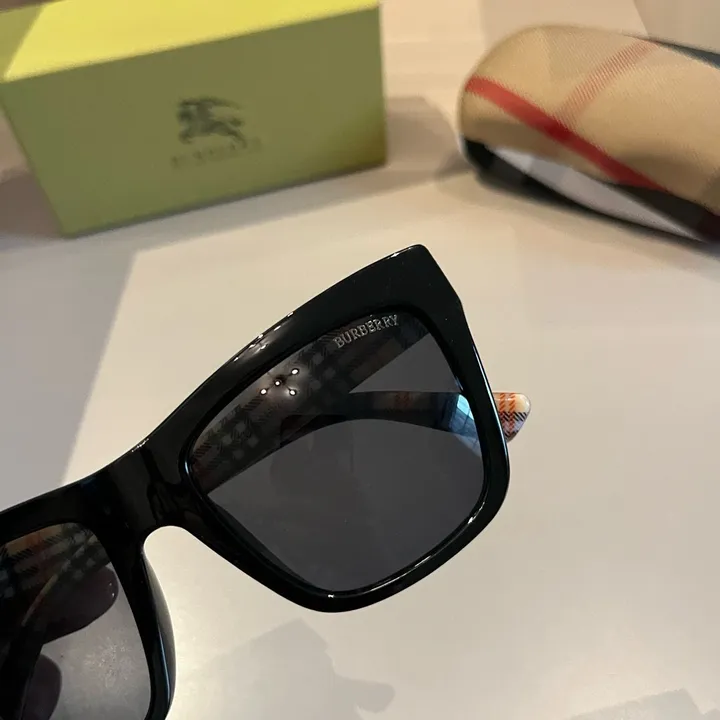 スーパーコピー バーバリー ス サングラス