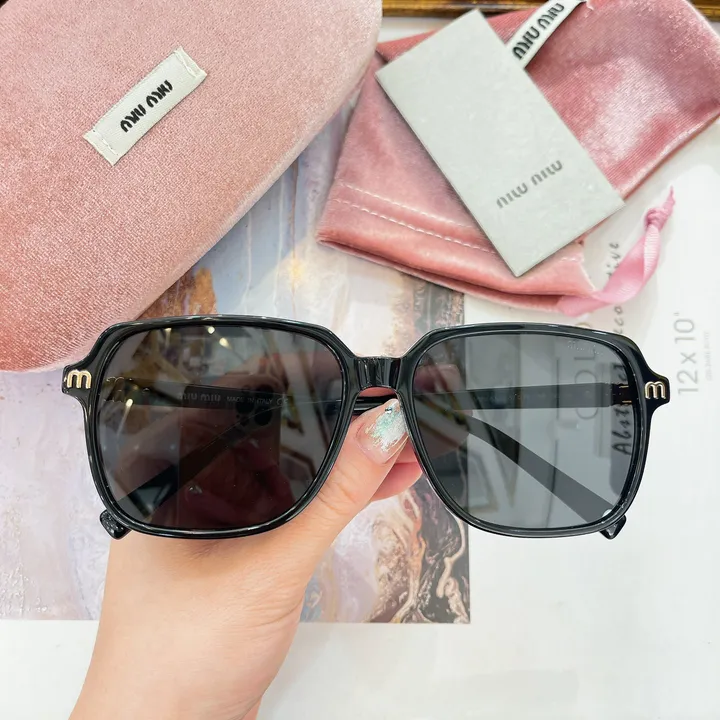 スーパーコピー ミュウミュウ サングラス