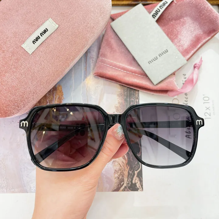 スーパーコピー ミュウミュウ サングラス