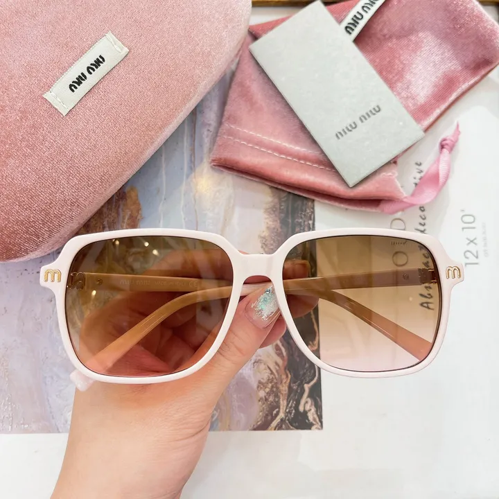 スーパーコピー ミュウミュウ サングラス