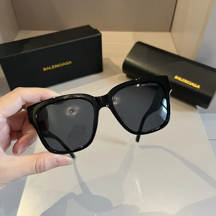 スーパーコピー バレンシアガ サングラス