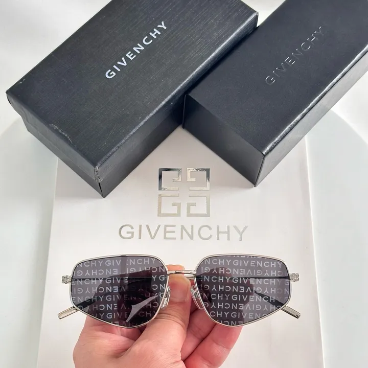 スーパーコピー ジバンシィ サングラス