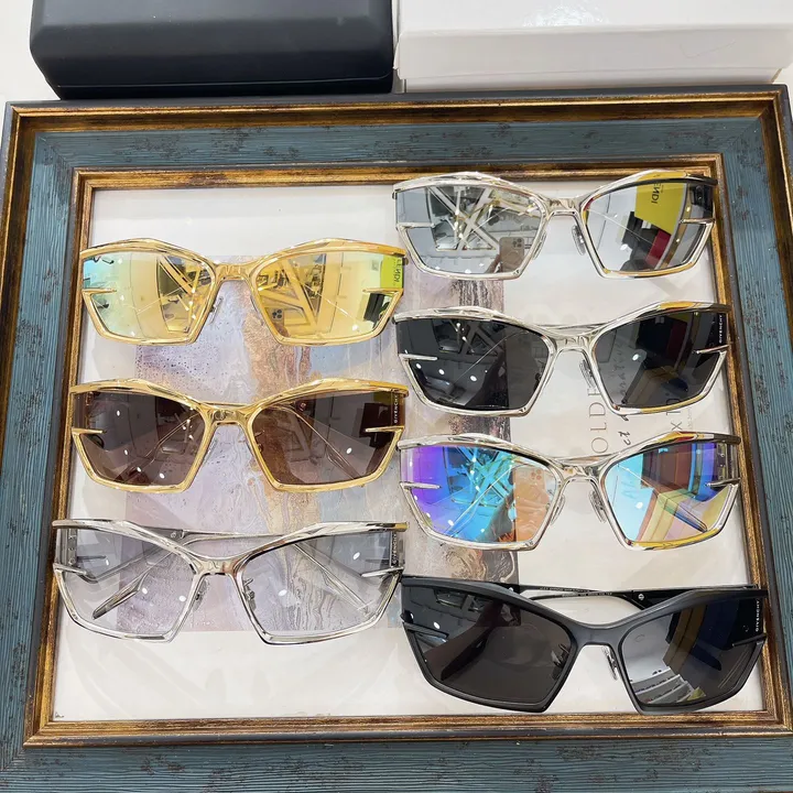 スーパーコピー バレンシアガ サングラス