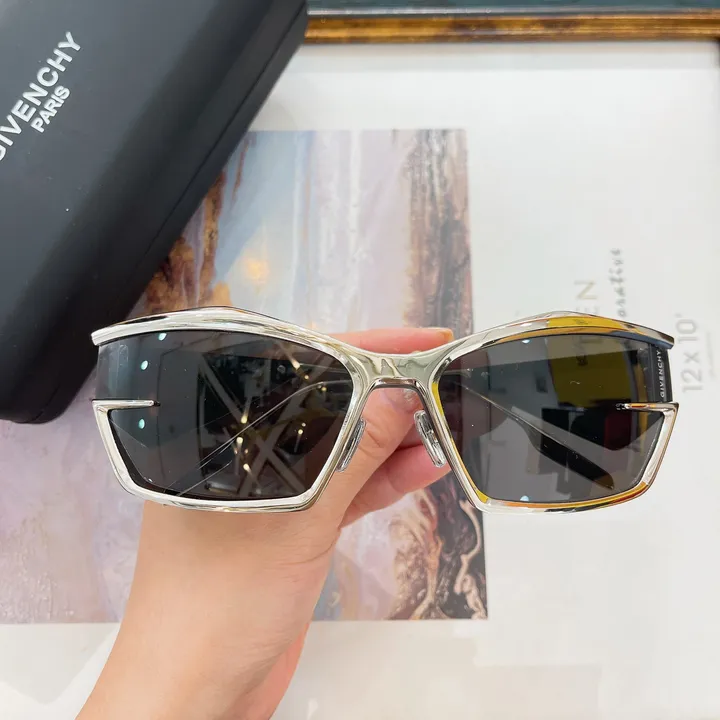 スーパーコピー バレンシアガ サングラス