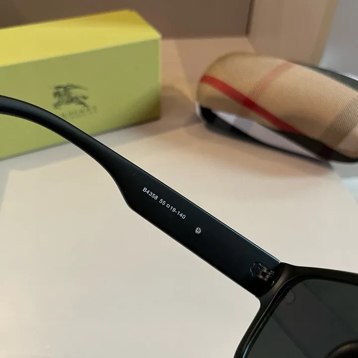 スーパーコピー バーバリー ス サングラス