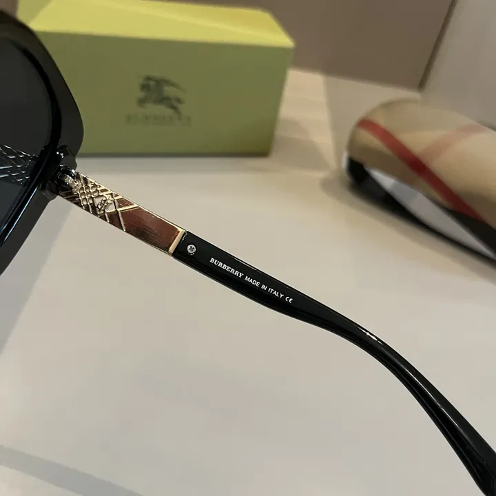 スーパーコピー バーバリー ス サングラス