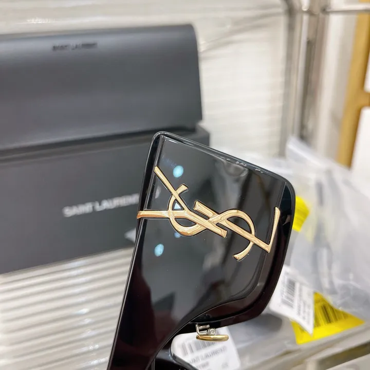 スーパーコピー ジバンシィ サングラス