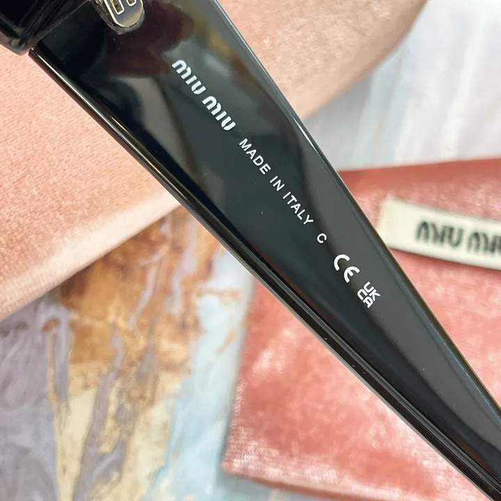 スーパーコピー ミュウミュウ サングラス