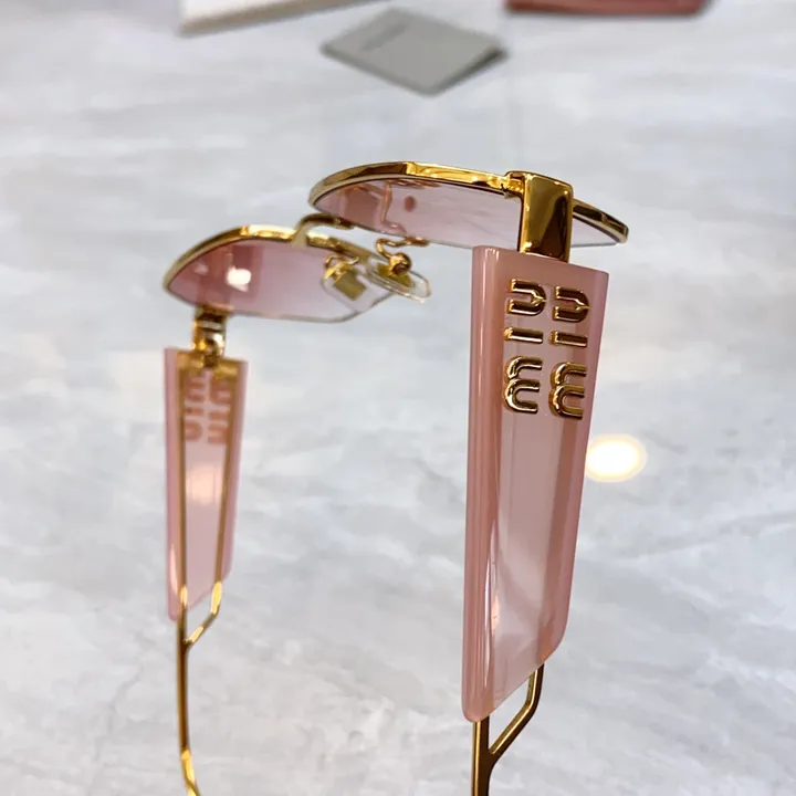 スーパーコピー ミュウミュウ サングラス