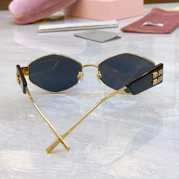 スーパーコピー ミュウミュウ サングラス