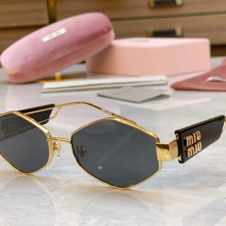 スーパーコピー ミュウミュウ サングラス