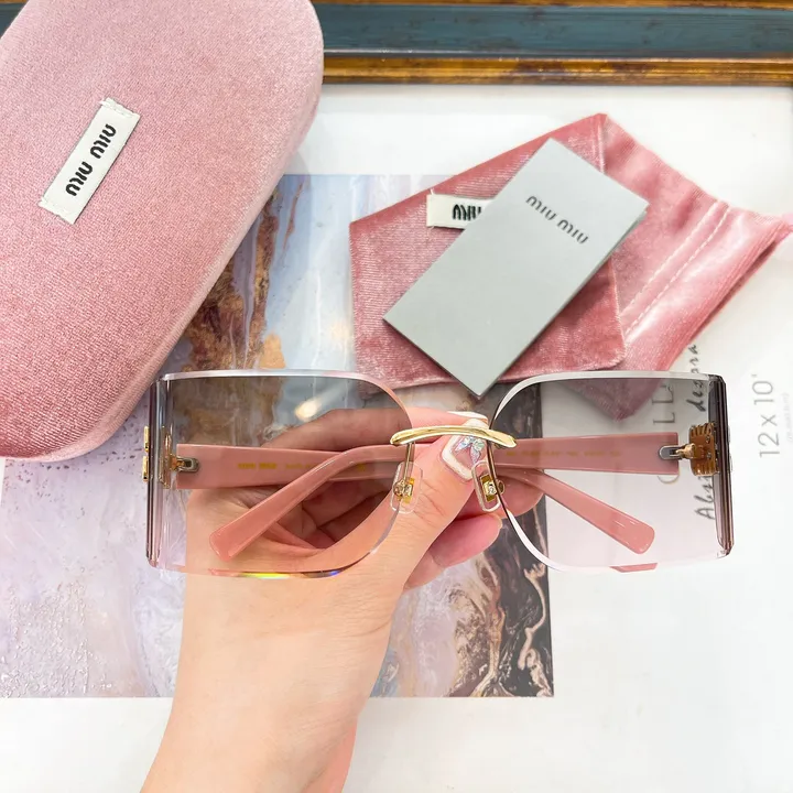 スーパーコピー ミュウミュウ サングラス