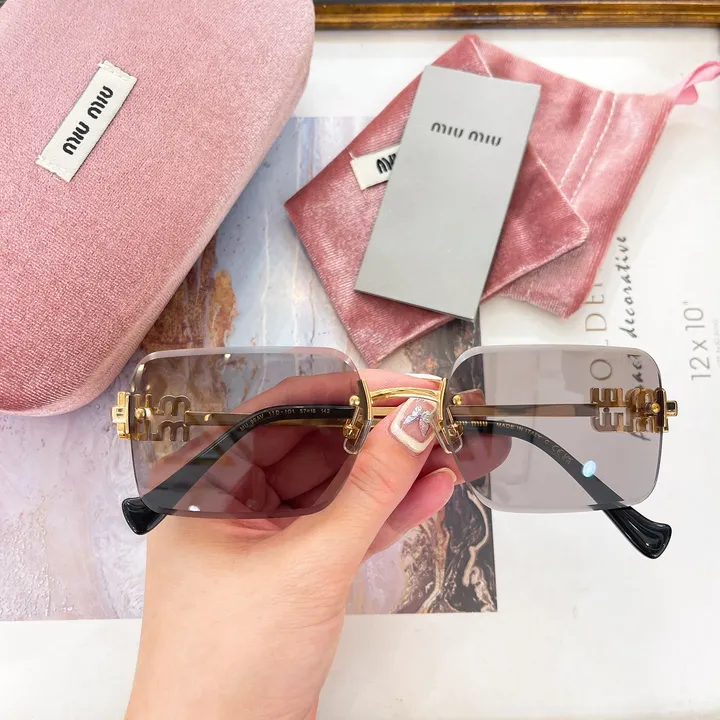 スーパーコピー ミュウミュウ サングラス