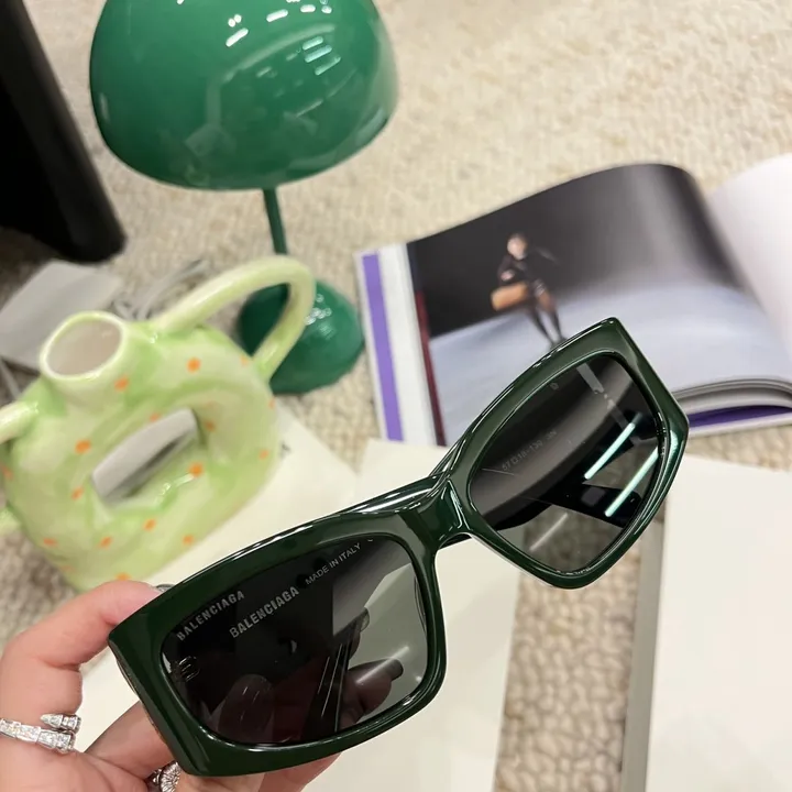 スーパーコピー バレンシアガ サングラス