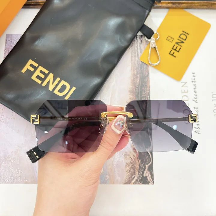 スーパーコピー フェンディ サングラス