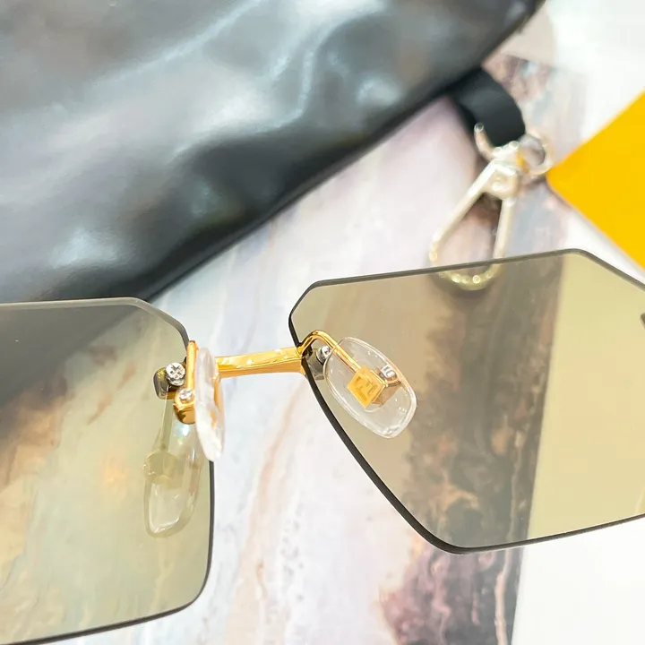 スーパーコピー フェンディ サングラス