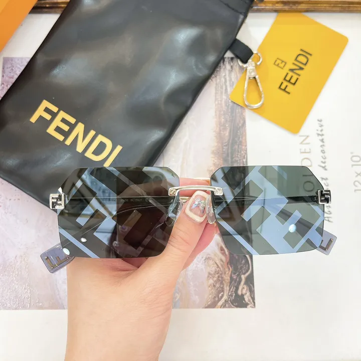 スーパーコピー フェンディ サングラス