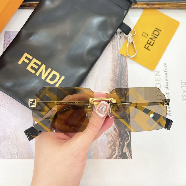 スーパーコピー フェンディ サングラス