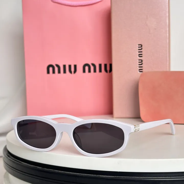 スーパーコピー ミュウミュウ サングラス