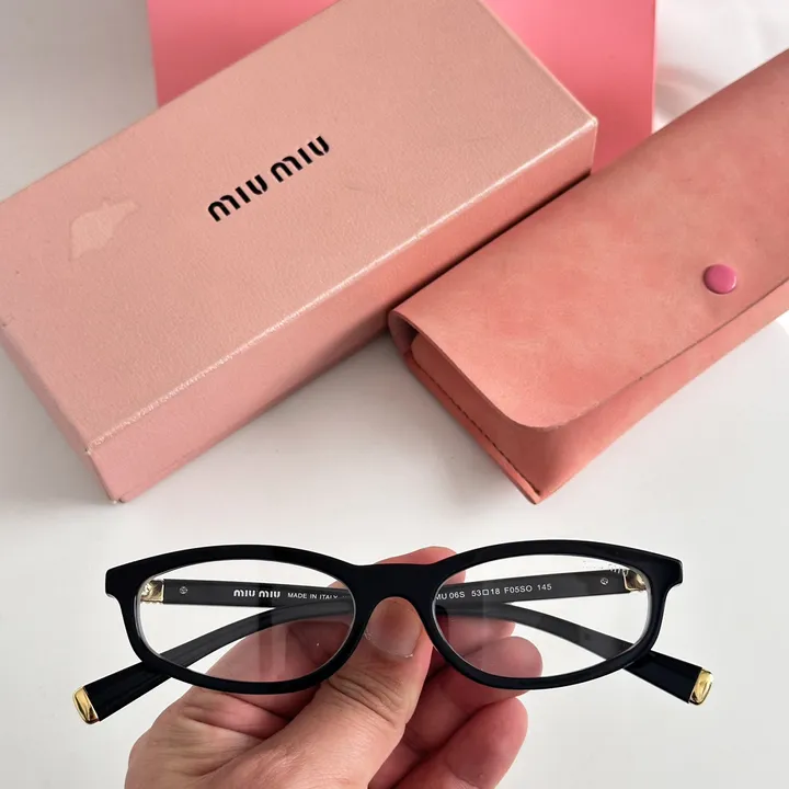 スーパーコピー ミュウミュウ サングラス