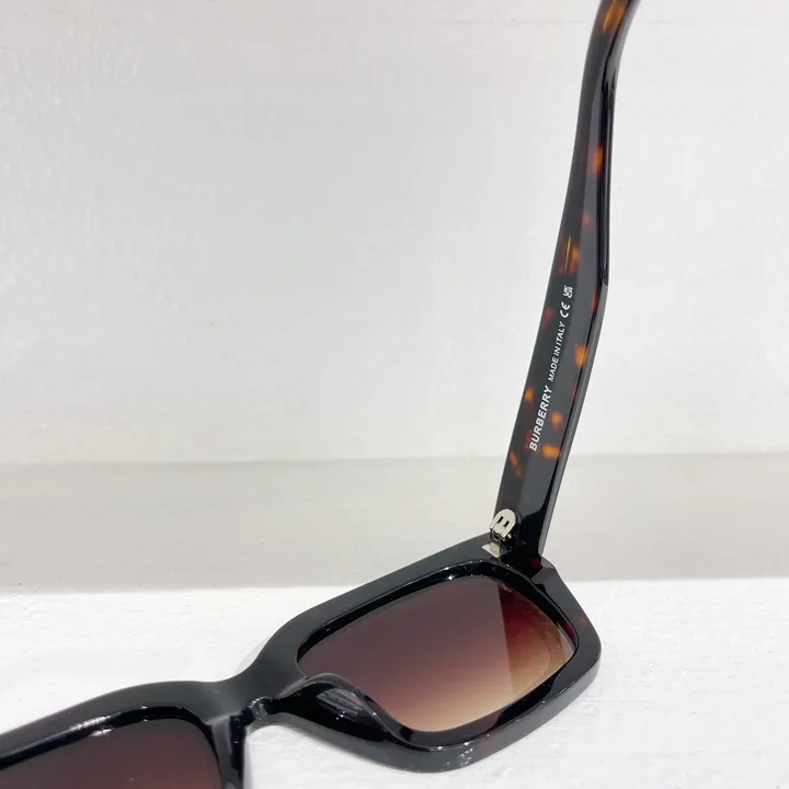 スーパーコピー バーバリー ス サングラス
