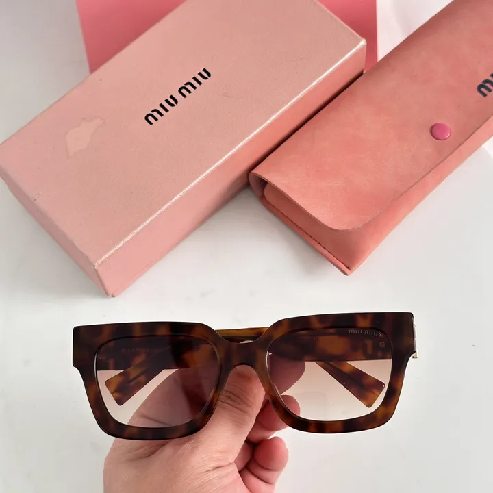 スーパーコピー ミュウミュウ サングラス