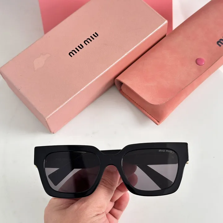 スーパーコピー ミュウミュウ サングラス