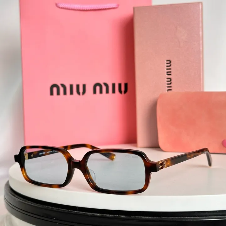 スーパーコピー ミュウミュウ サングラス