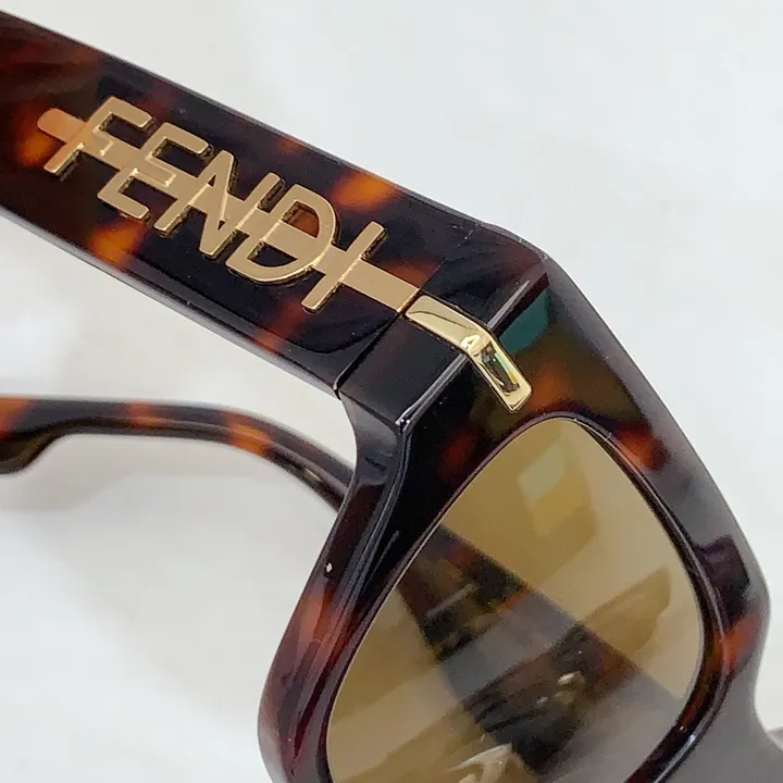 スーパーコピー フェンディ サングラス