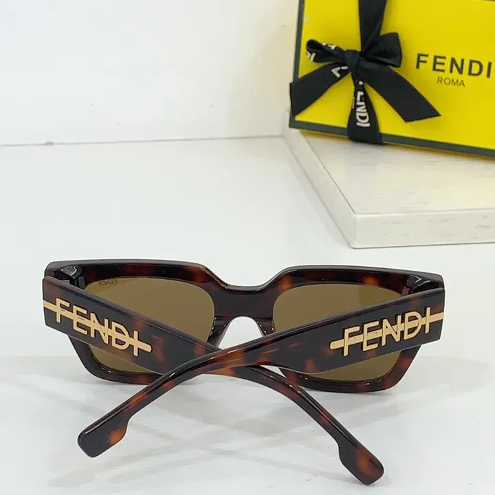 スーパーコピー フェンディ サングラス