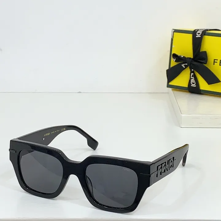 スーパーコピー フェンディ サングラス