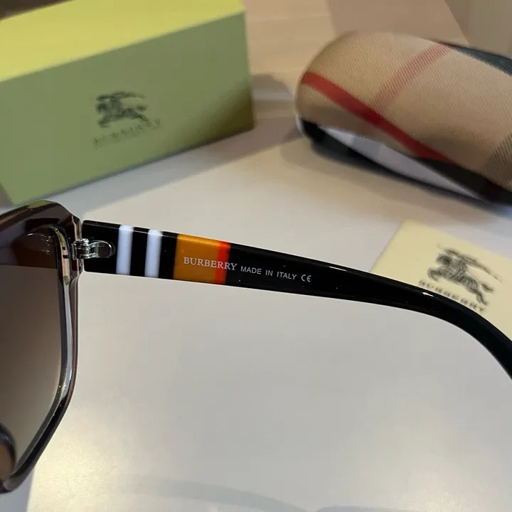 スーパーコピー バーバリー ス サングラス
